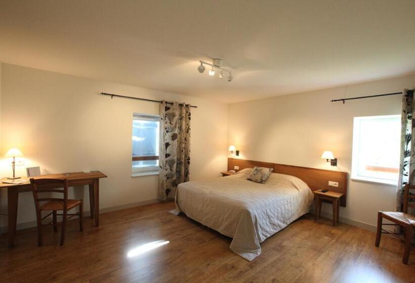 חדר קומפורט לשלושה, Domaine Les Méjeonnes