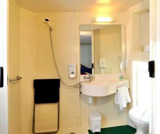 غرفة قياسية رباعية, Fasthotel Vendome