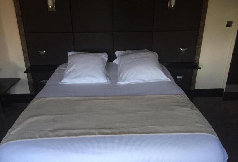 סוויטה דלוקס, Saint Alban