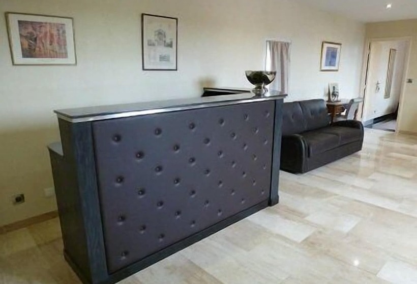 סוויטה דלוקס, Saint Alban