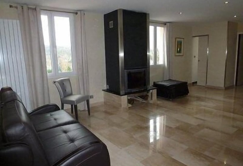 סוויטה דלוקס, Saint Alban