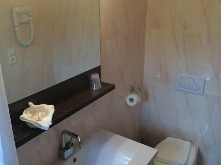 חדר סופריור, Saint Alban