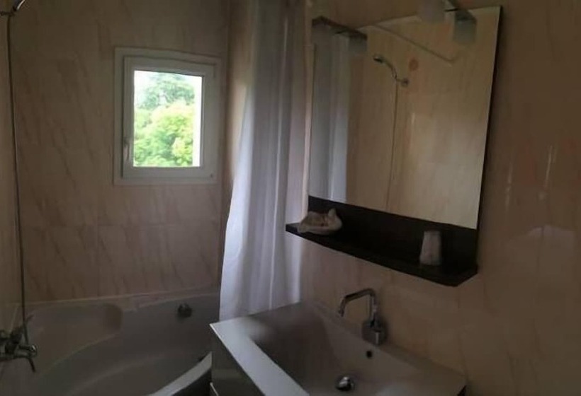 סוויטה דלוקס, Saint Alban