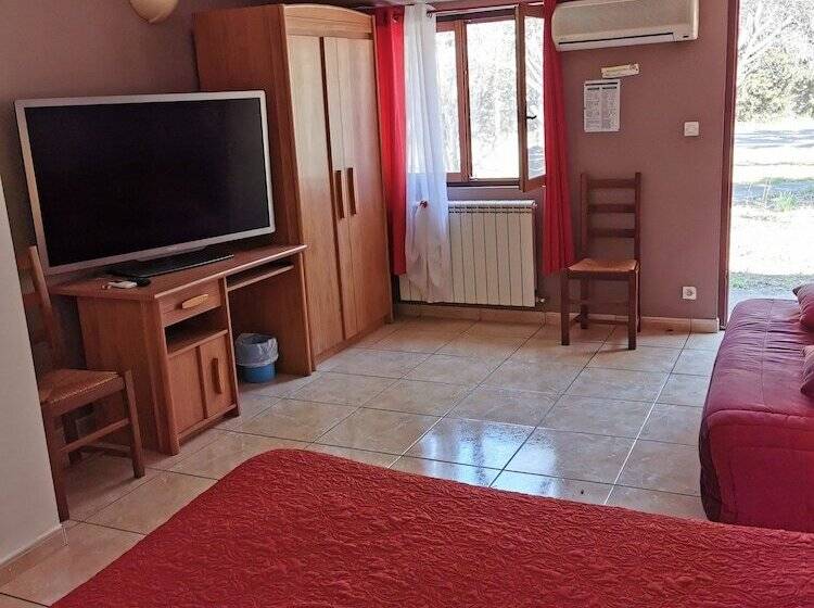 غرفة كومفورت, La Chaumiere