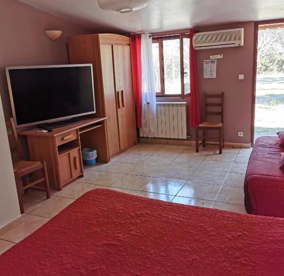 غرفة كومفورت, La Chaumiere