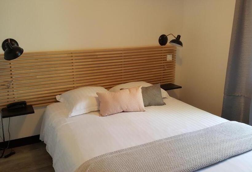 חדר משפחתי, La Gourmandine