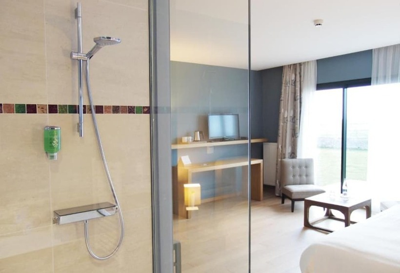 Номер Стандарт Вид на Море с Террасой, Logis Le Château De Sable