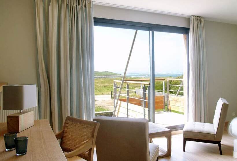 Номер Стандарт Вид на Море с Террасой, Logis Le Château De Sable