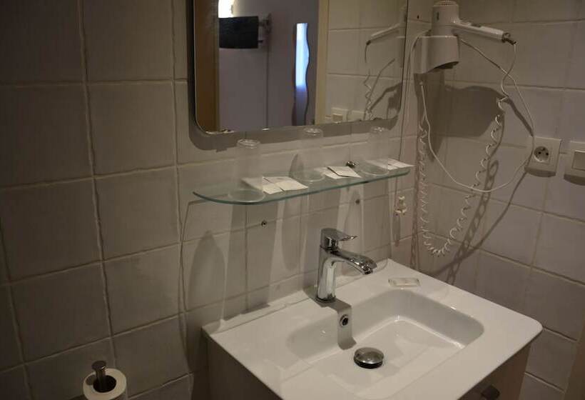 标准单人间, Le Clos Des Médiévales