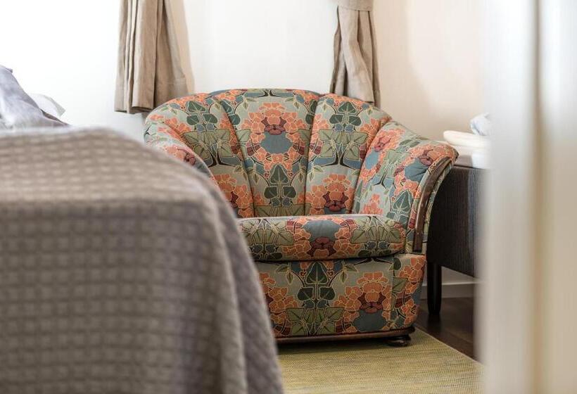 스탠다드 룸, Li Uninen Tampere