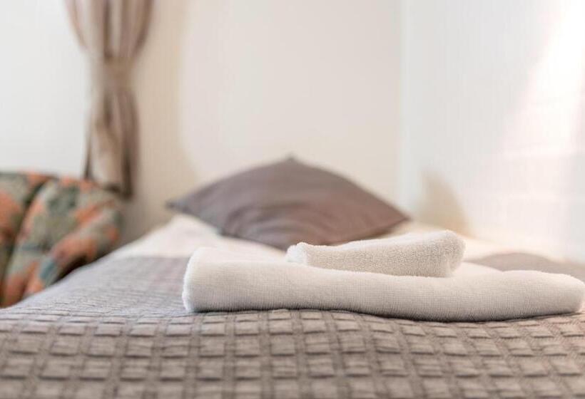 스탠다드 룸, Li Uninen Tampere