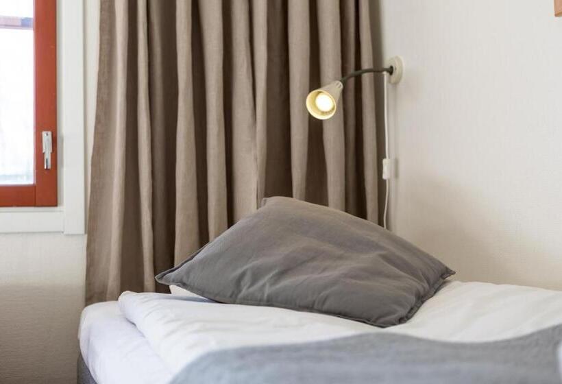 스탠다드 룸, Li Uninen Tampere