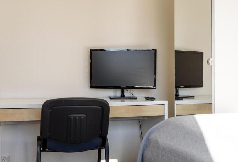 스탠다드 룸, Li Uninen Tampere