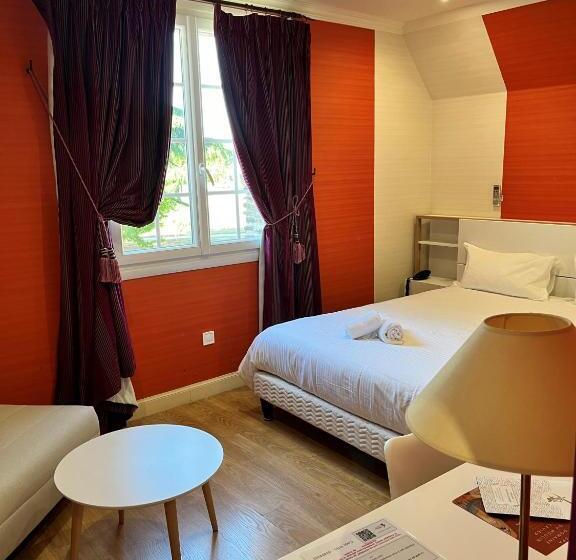 Номер Комфорт, Logis Domaine Du Moulin Cavier