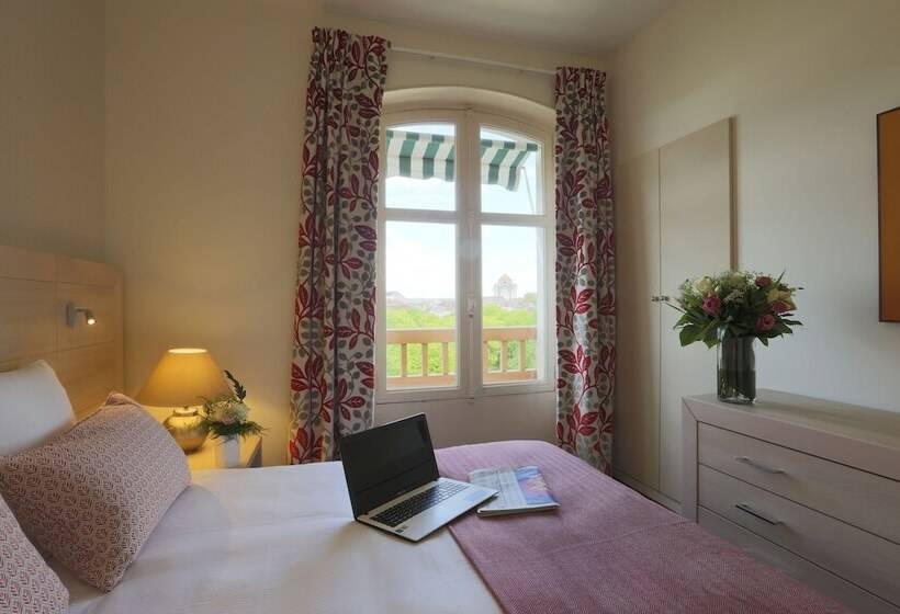 חדר יוקרתי, Les  Loges Du Parc