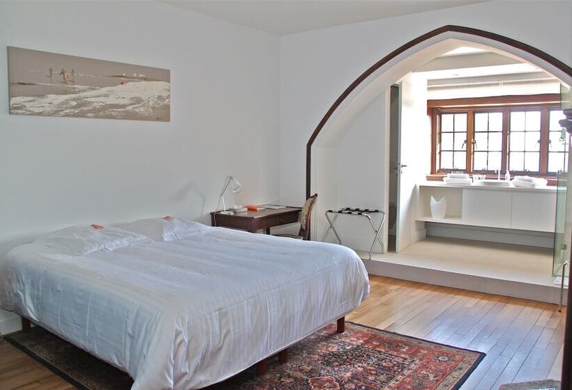 オーシャンビュースーペリアールーム, Manoir Dalmore