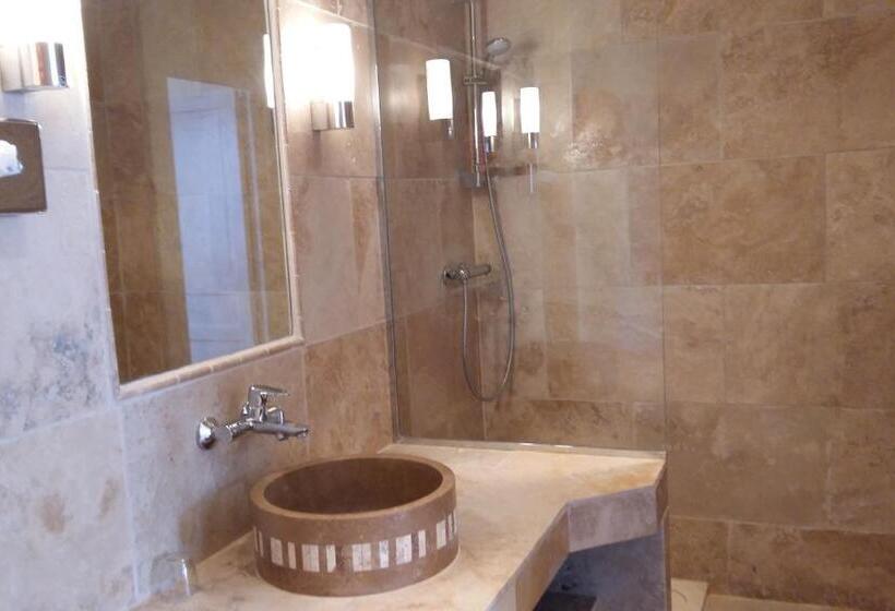 غرفة قياسية فردية, Mas De La Tour