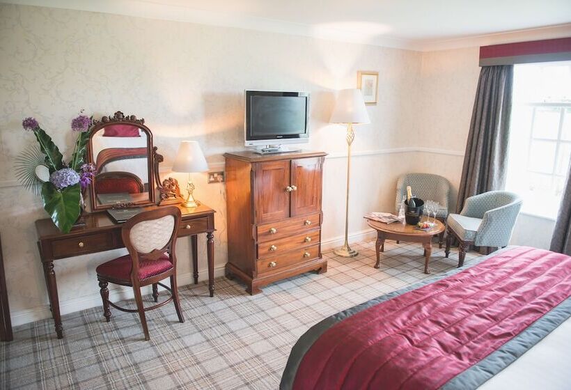 חדר אקזקיוטיב, Mere Court