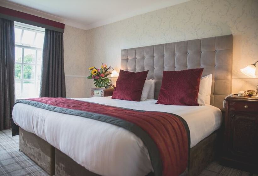 חדר אקזקיוטיב, Mere Court