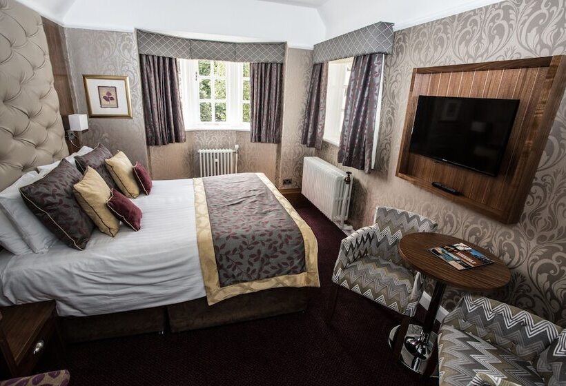 חדר סטנדרט, Mere Court