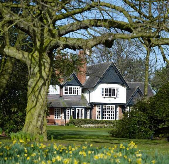 בית, 2 חדרי שינה, Mere Court