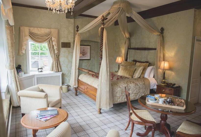 סוויטה, Mere Court