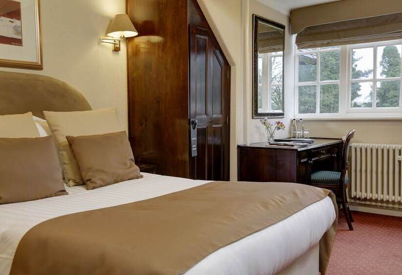 חדר אקזקיוטיב, Mere Court