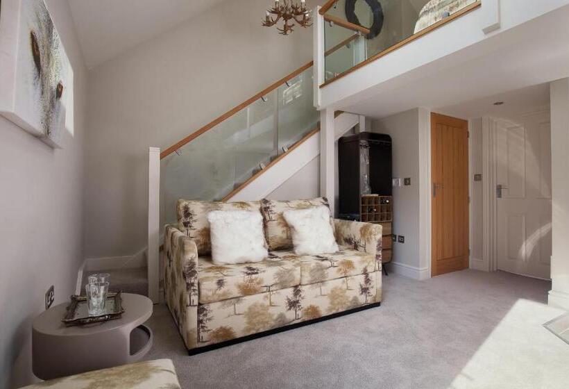 Люкс Deluxe Кровать Кинг, Mill End