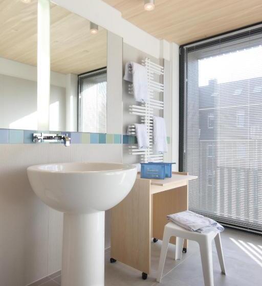 キングサイズベッドのスイートルーム, Niedersachsen