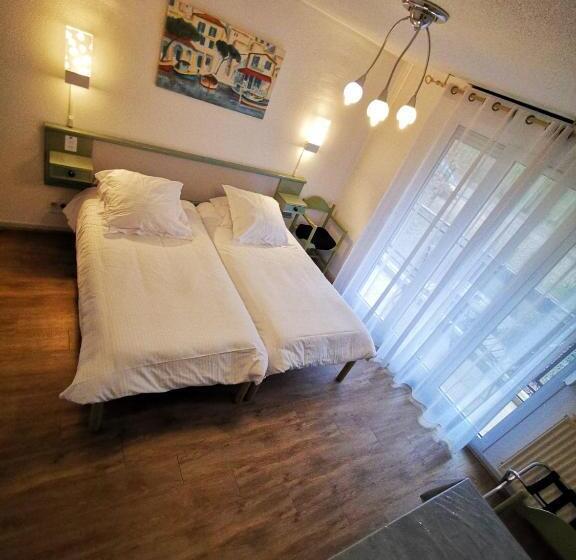 标准工作室, Residence Des Sources