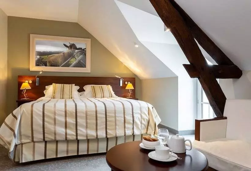 Classic Room, Restaurant Famille Bourgeois  La Cote Des Monts Damnes