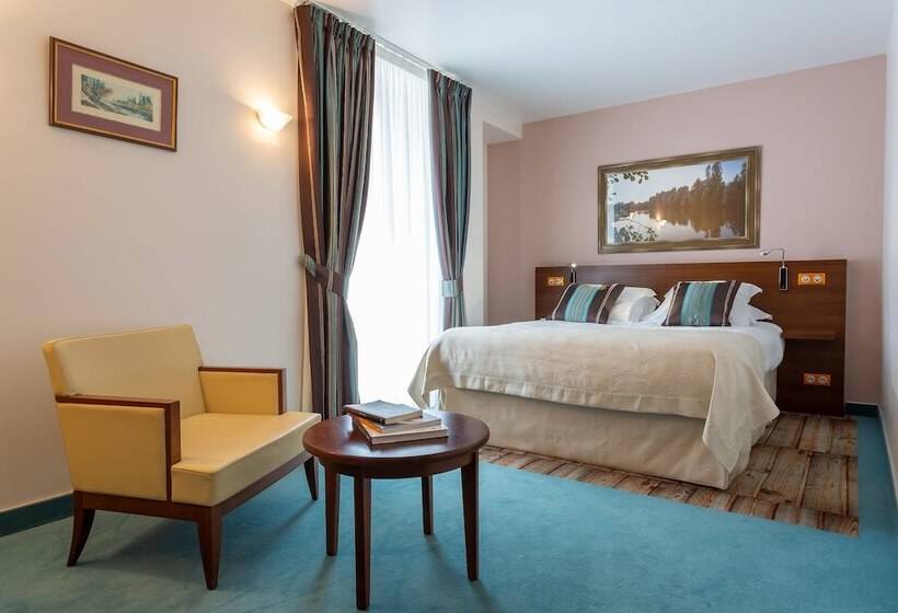 クラシックルーム, Restaurant Famille Bourgeois  La Cote Des Monts Damnes