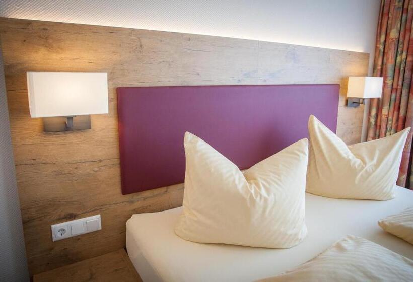 스탠다드 룸, Ruser S