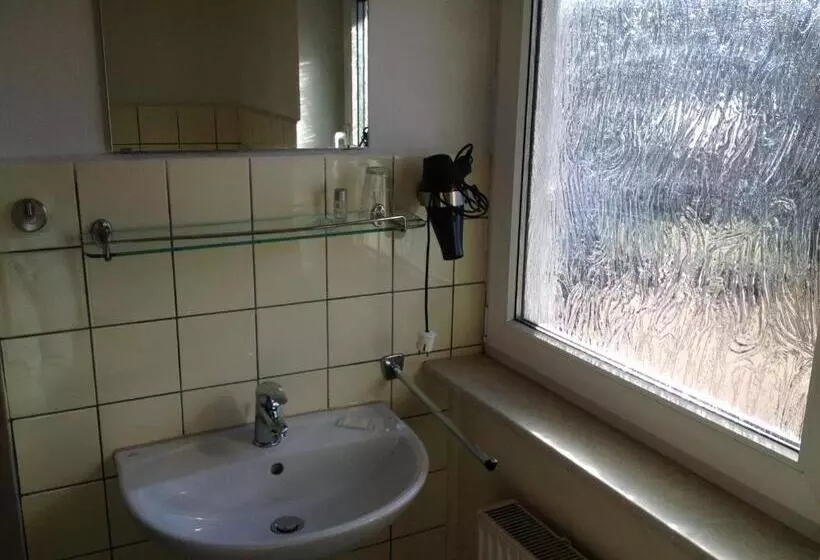 エコノミーシングルルーム, Saarland Lebach