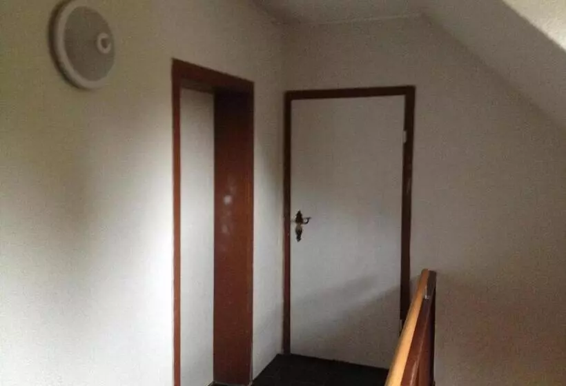 3ベッドルームアパートメント, Saarland Lebach