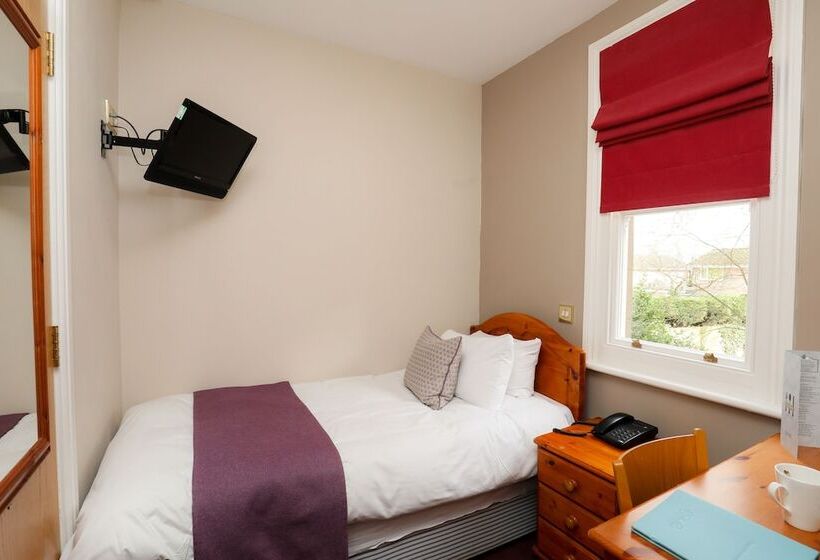 غرفة أساسية فردية, St Andrews Town