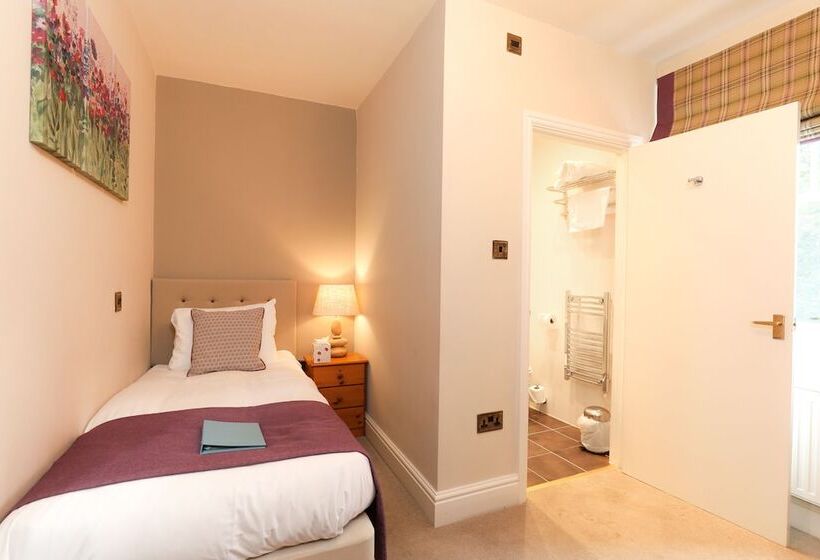 غرفة أساسية فردية, St Andrews Town