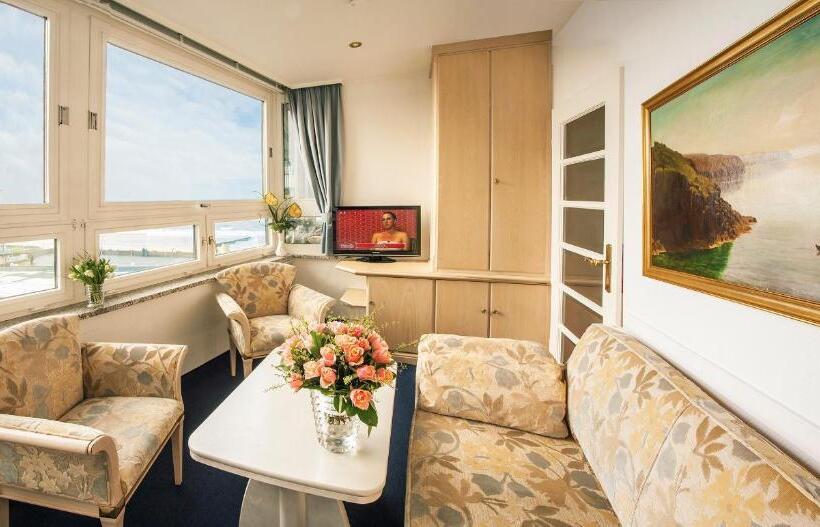Люкс Боковой Вид на Море, Strandhotel Monbijou Gmbh Garni