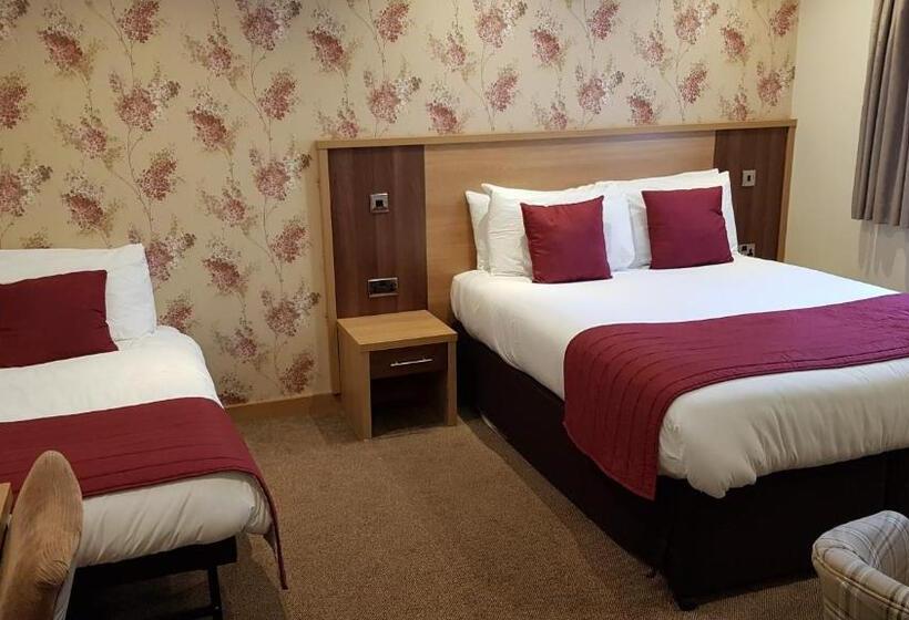 غرفة عائلية, Weald Of Kent Golf Course And