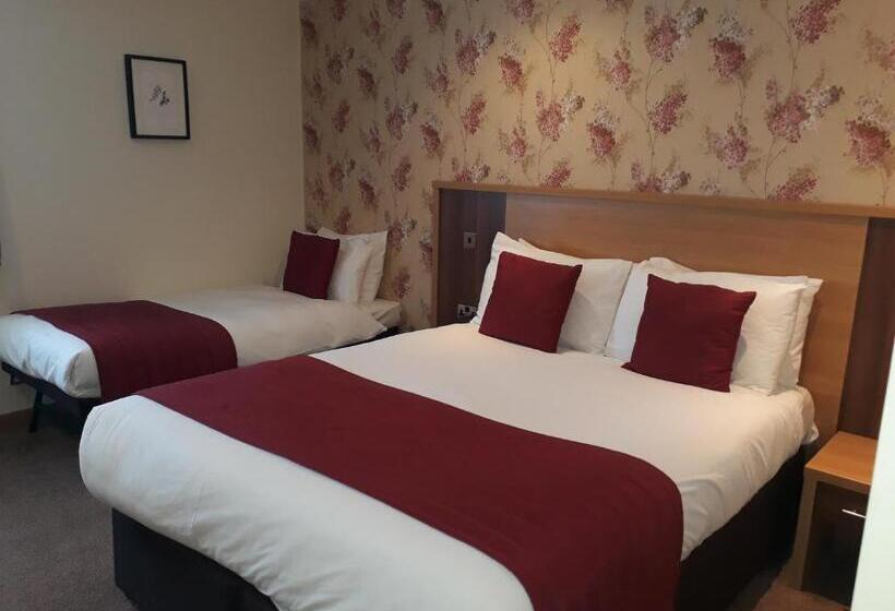 غرفة عائلية, Weald Of Kent Golf Course And