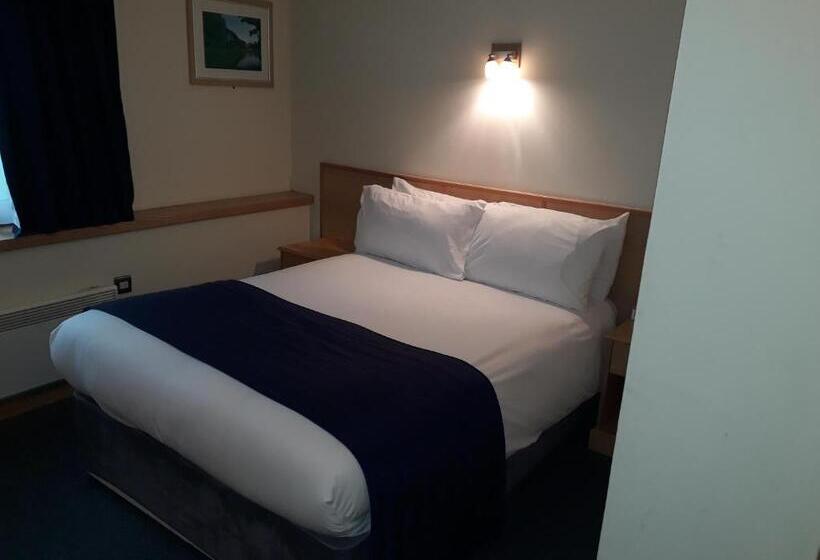 غرفة قياسية, Weald Of Kent Golf Course And