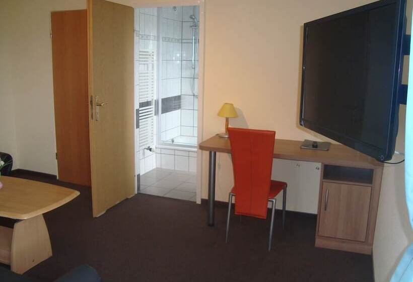 اتاق راحتی, Gasthof Goldener Hahn