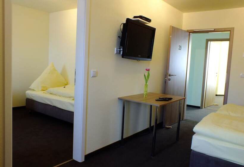 اتاق راحتی سه تخته, Gasthof Goldener Hahn