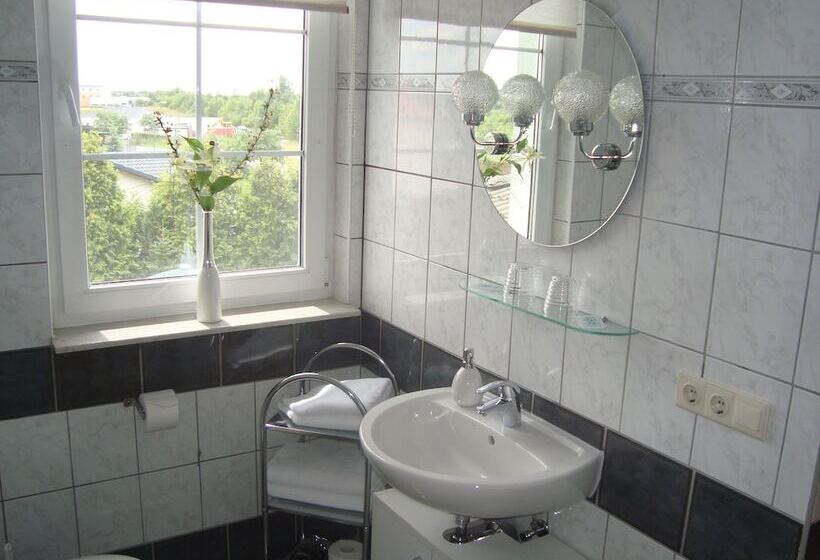 اتاق راحتی سه تخته, Gasthof Goldener Hahn