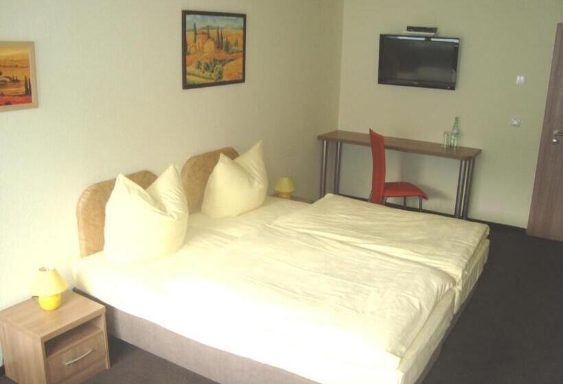 اتاق استاندارد, Gasthof Goldener Hahn