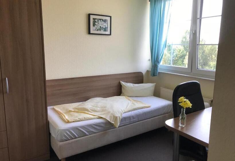 اتاق راحتی یک تخته, Gasthof Goldener Hahn