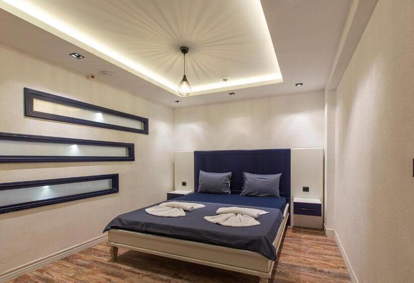 Camera Quadrupla Standard, Angel Residence