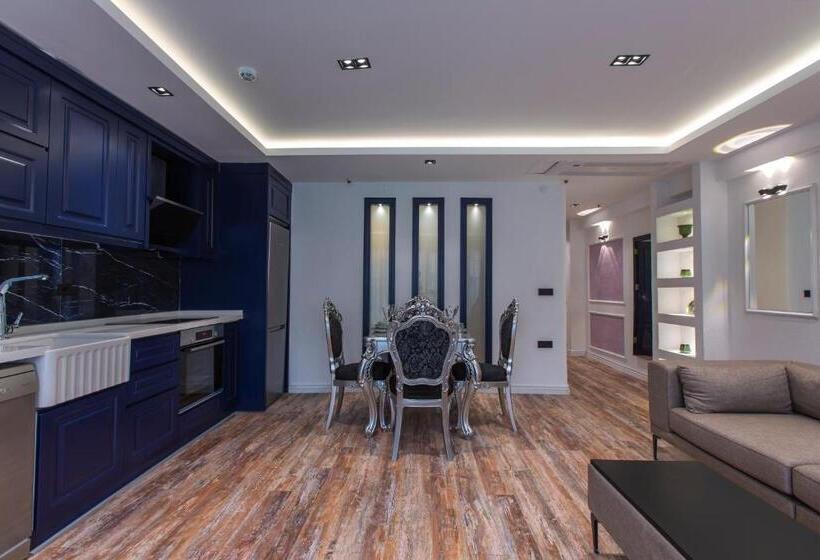 Camera Quadrupla Standard, Angel Residence