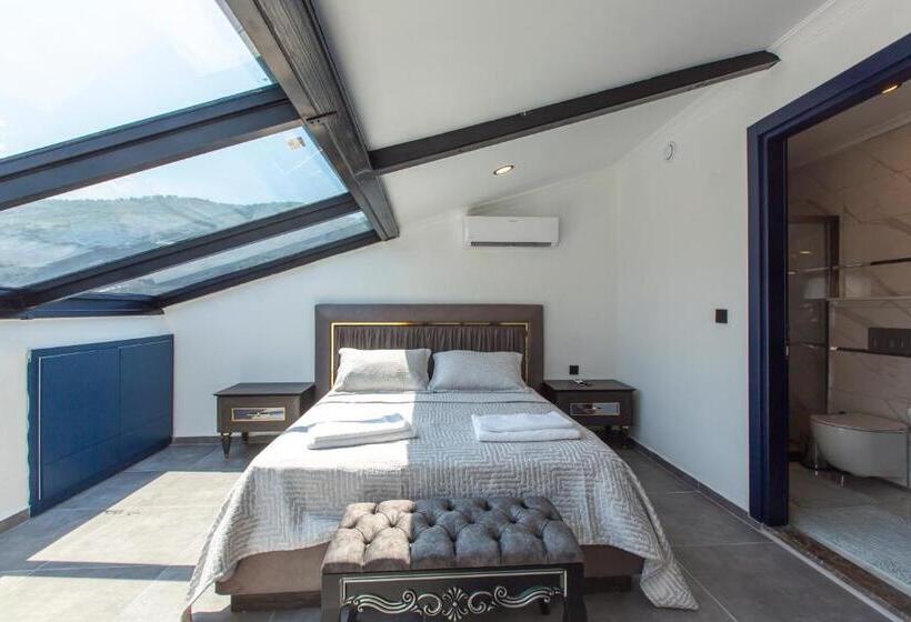 Camera Familiare, Angel Residence