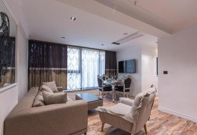 Camera Standard, Angel Residence